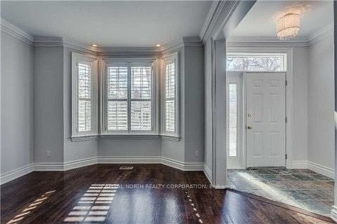 4th image of 270 Bedford Park Ave