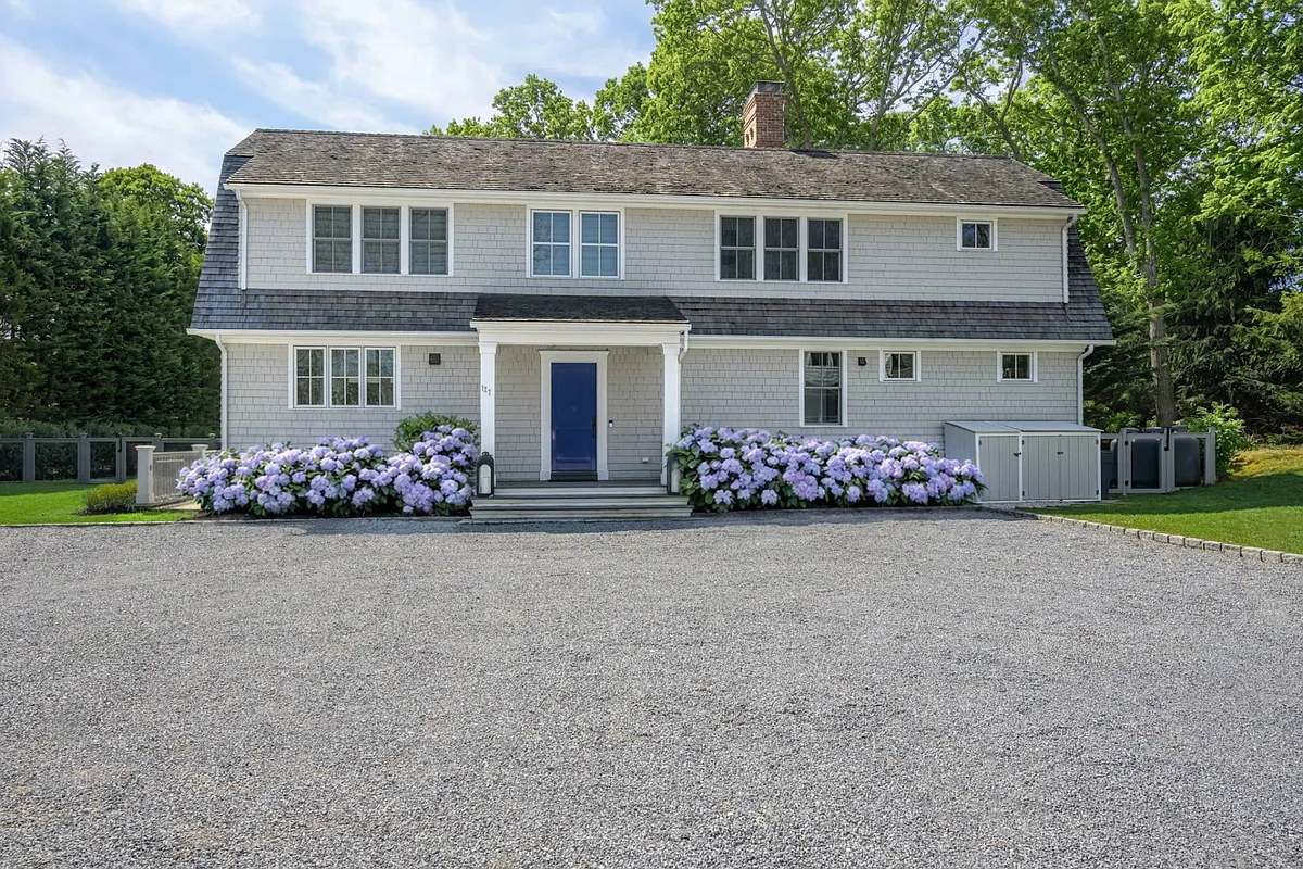 Building Photo - 127 Narrow Ln