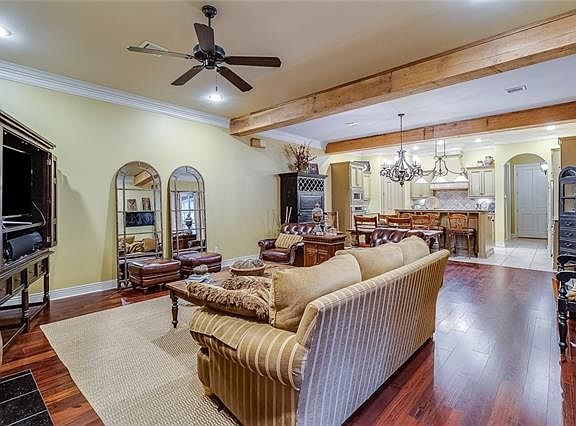 5th image of 104 Shadow Springs Dr