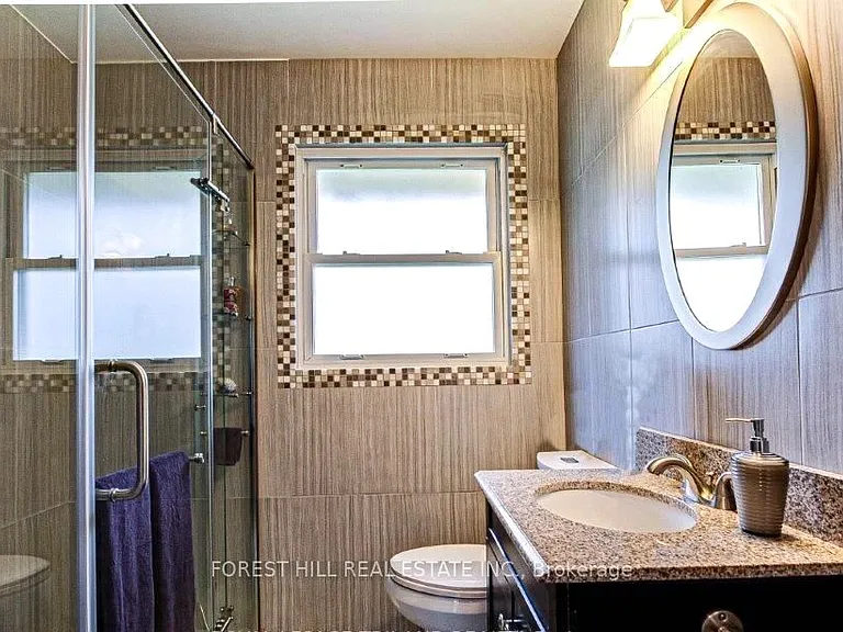 292 Griffith St — Photo 13