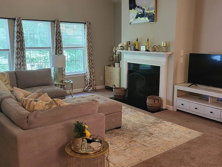 407 S Elgin Ct — Photo 15
