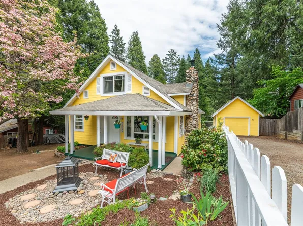 2899 Fir St, Pollock Pines, CA 95726