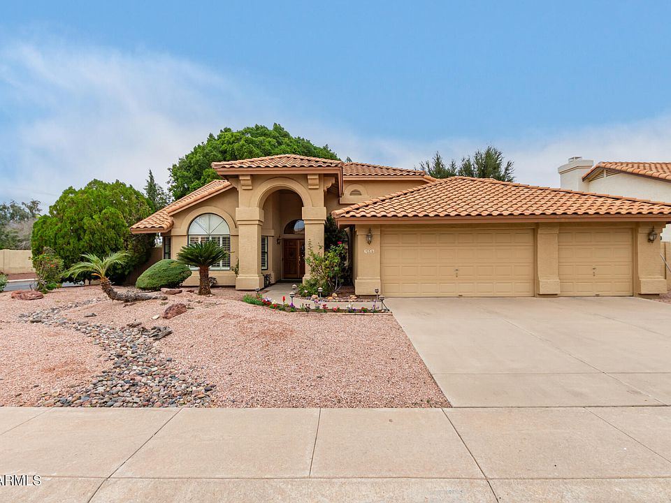 1st image of 920 W IRIS Drive