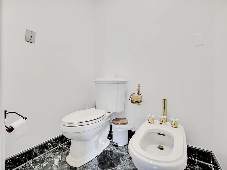 105 Everit Ave — Photo 35