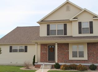 1649 Duncannon Dr, Normal, IL 61761