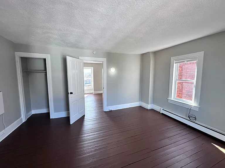 312 W North Street — Photo 26