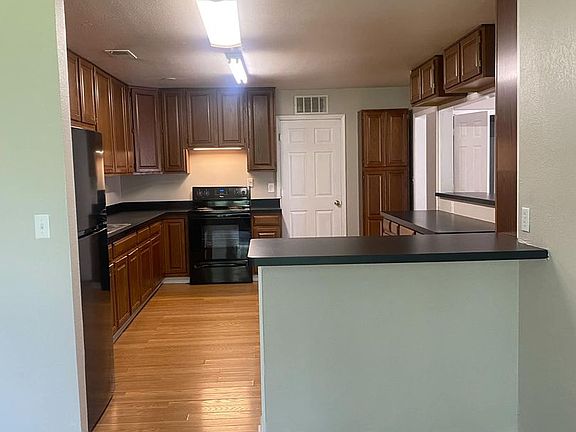 5th image of 3611 Bishop Rd #1