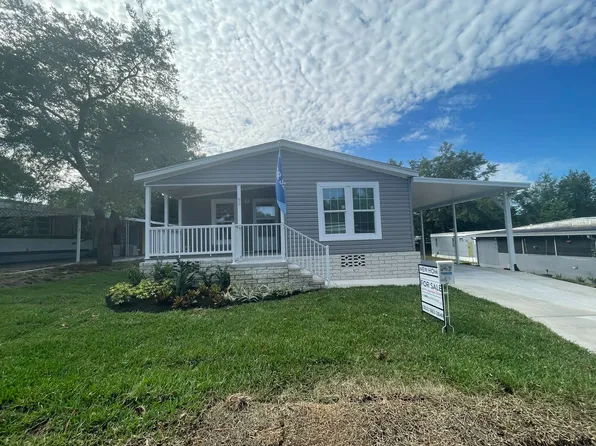 90 Barry Ct, Mount Dora, FL 32757