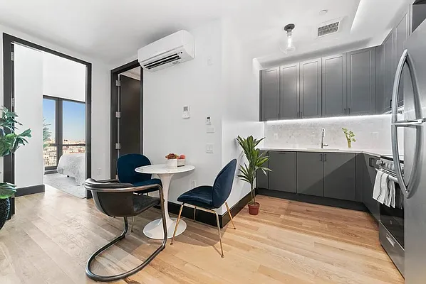 Rented by Dalan Rentals | media 23