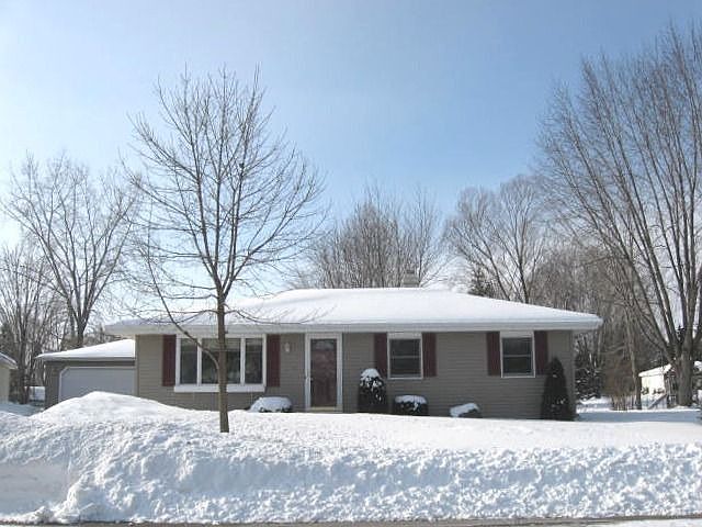 1st image of 219 Lakeshore Dr