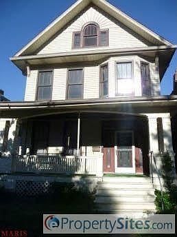 3rd image of 1421 McCausland Ave