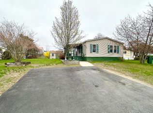 18 Sandpiper Path, North Hampton, NH 03862