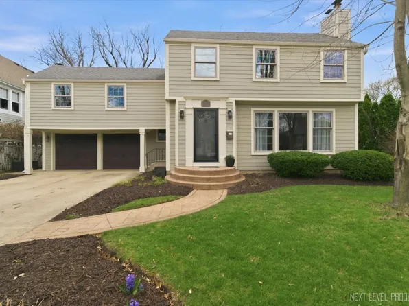 618 S 5th St, Saint Charles, IL 60174