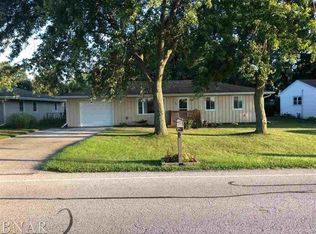 503 County Rd, Mc Lean, IL 61754