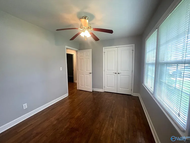 19 Allen St — Photo 10