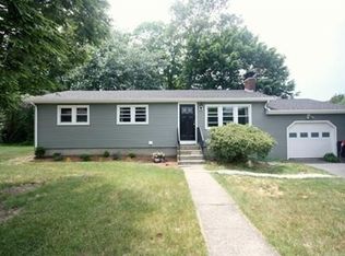 5 Boothby Cir, Randolph, MA 02368