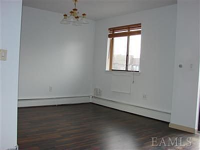 2nd image of 286 Buttrick Ave