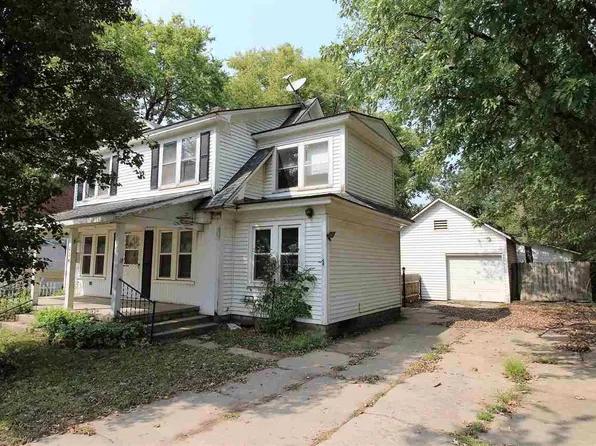 224 W 15th Ave, Hutchinson, KS 67501