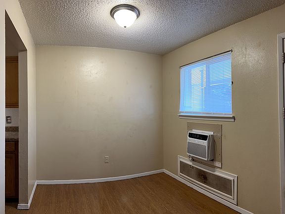 3rd image of 124 Columbia Ln #9