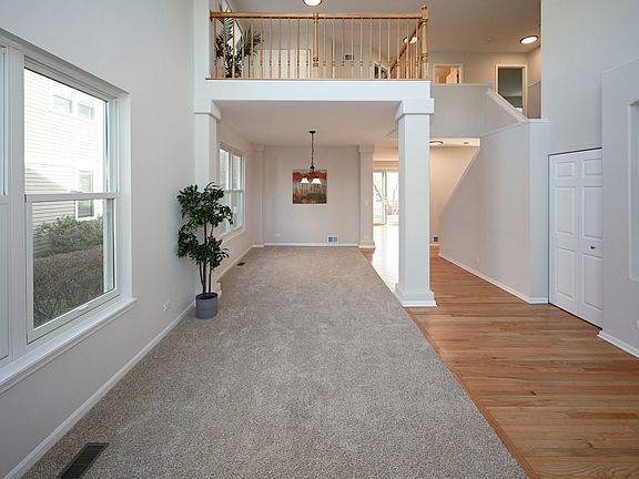 2nd image of 623 E Thornhill Ln
