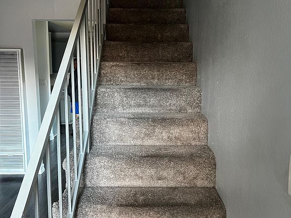 5th image of 16516 S Manhattan Pl