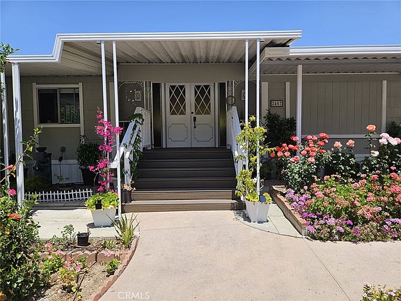 2nd image of 2457 Arapaho Ave #131