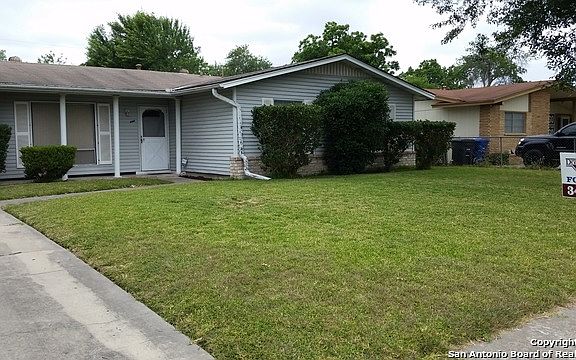 2nd image of 7119 Cloverfield Ln