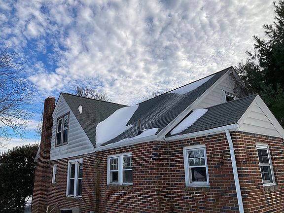 3rd image of 5111 Claire Mont Dr