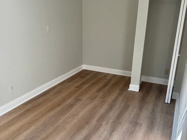 224 Hanover St #11 — Photo 9