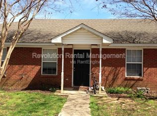733 Stallings Rd APT B, Senoia, GA 30276
