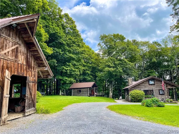 7807 Bonney Hill Rd, Hubbardsville, NY 13355