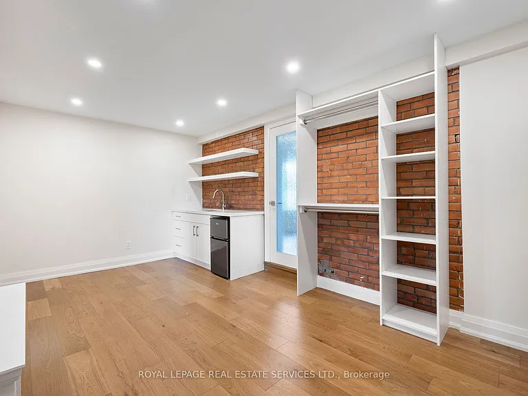 509 Christie St — Photo 20