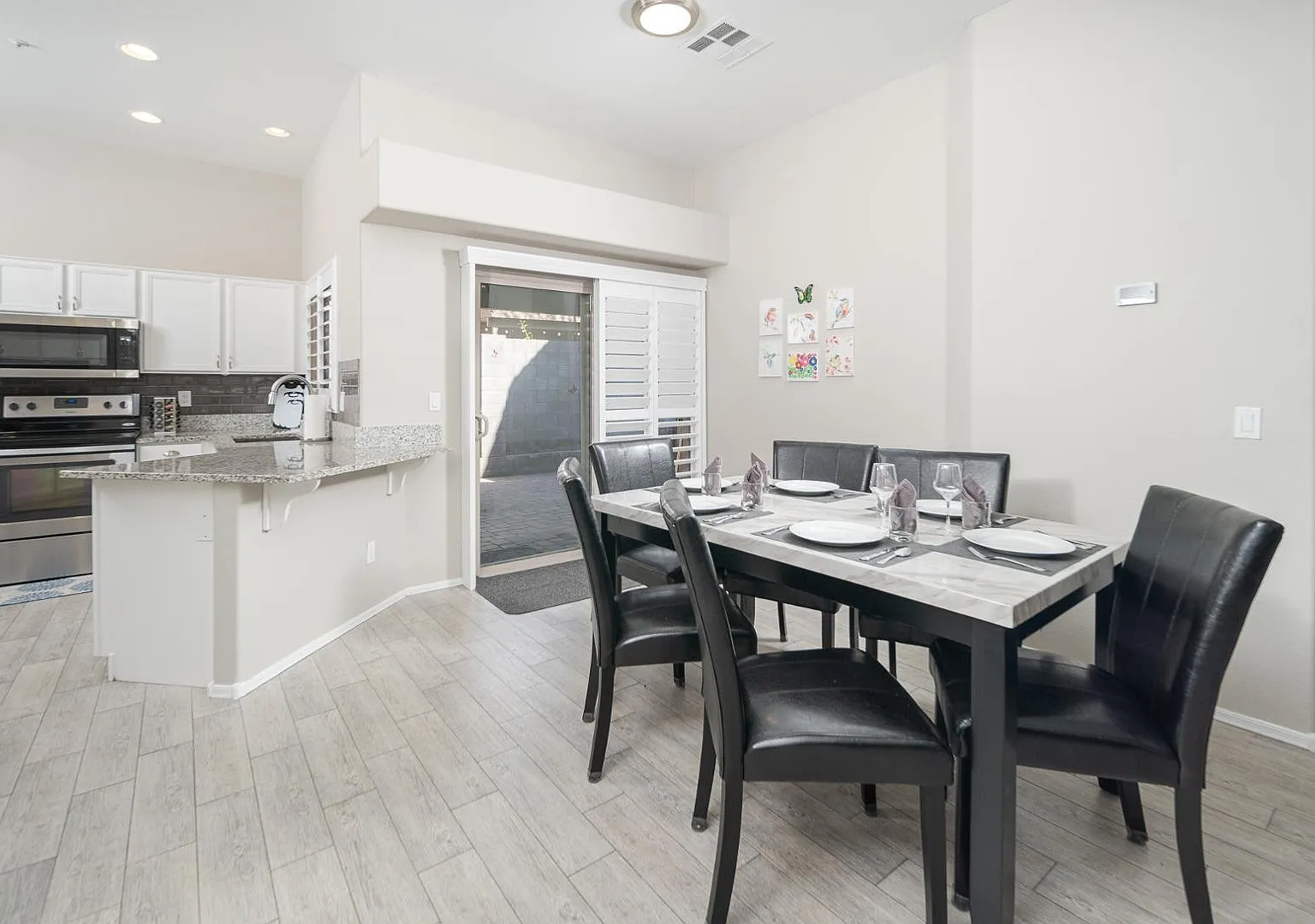 3 bed, 2.0 bath, 1353 sqft, $2,500 — Photo 2