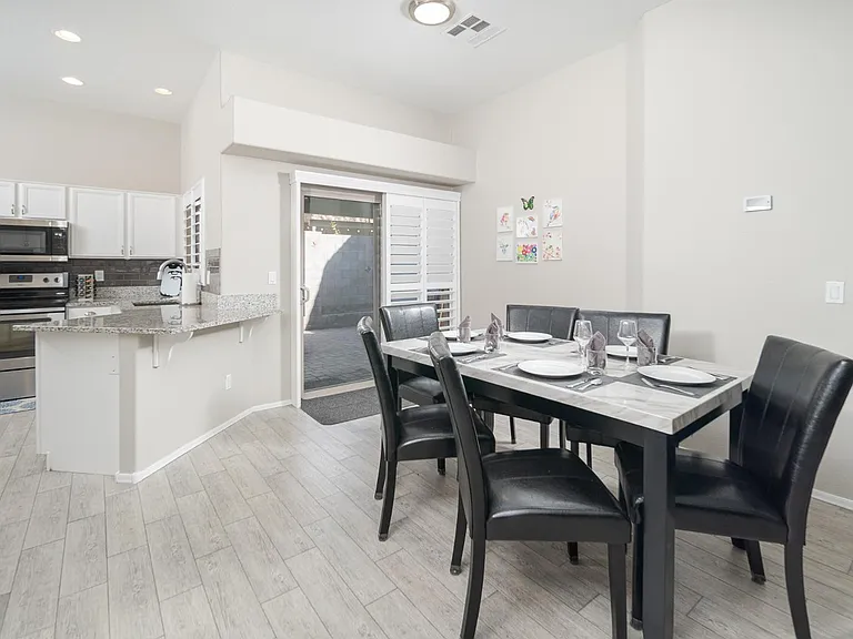 8164 W Zoe Ella Way — Photo 2