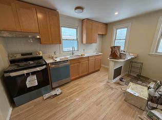4 Broad St APT 1, Lynn, MA 01902