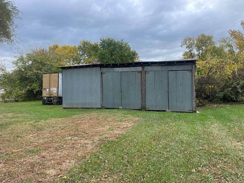 2nd image of 410 Stanley Street