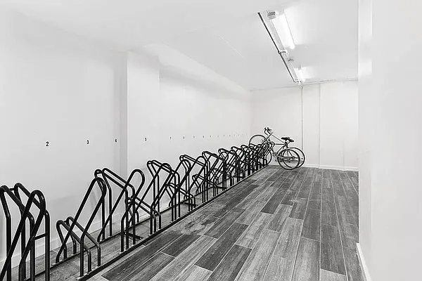 Rented by Zjama Realty Corp | media 18