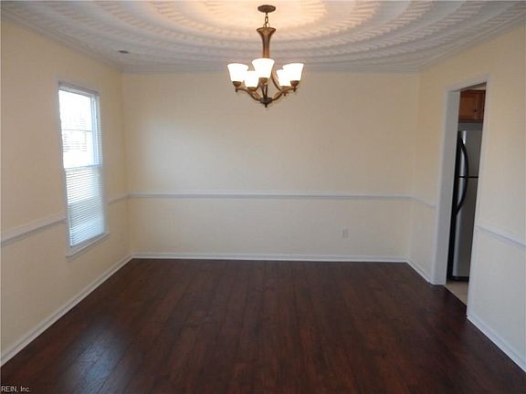 4th image of 1033 Red Mill Blvd