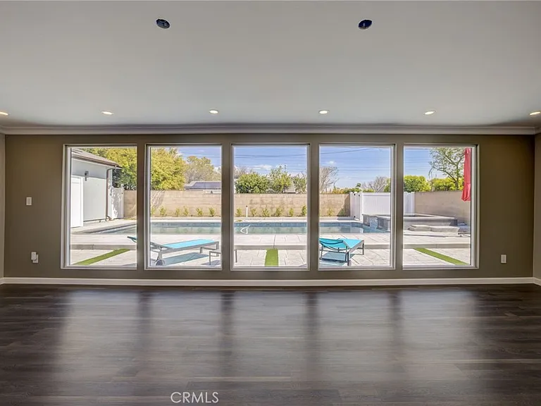 10920 Garden Grove Ave — Photo 7