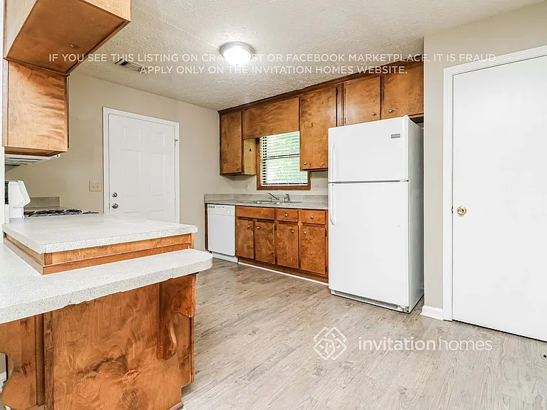 3427 Hill Ln — Photo 10