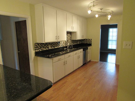 4th image of 6241 Trail Lake Dr