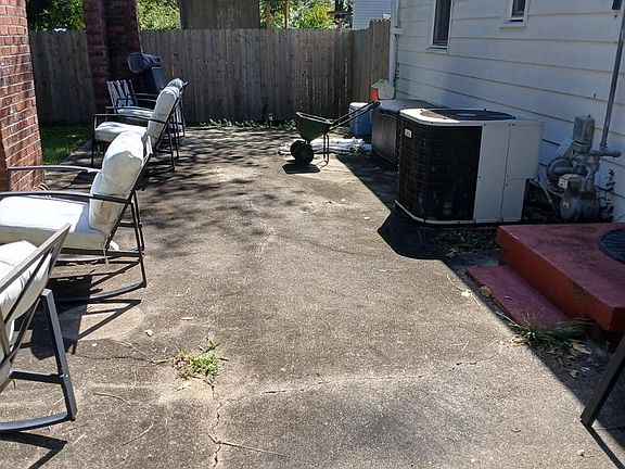 4th image of 7304 Malden Ln