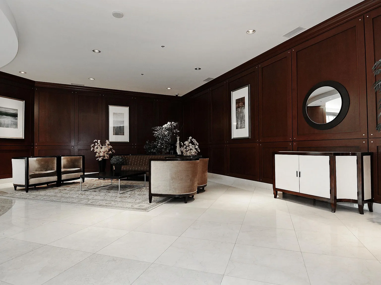 200 Rideau Street — Photo 2