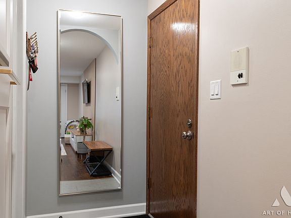5th image of 10600 S Brooklodge Ln APT 1B