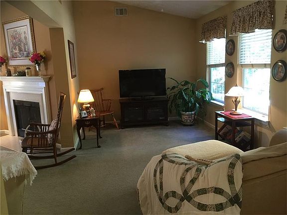 5th image of 303 River Marsh Cir