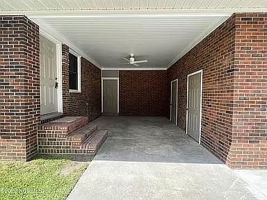2nd image of 2502 Lisa Ln