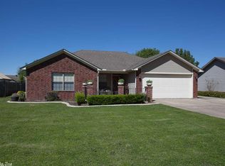 22 Geraldine St, Ward, AR 72176