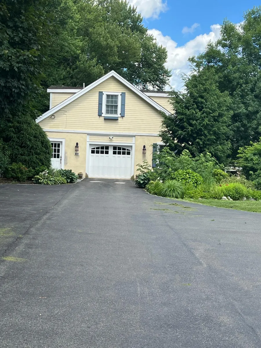 35R Farm St, Medfield, MA 02052 | HotPads