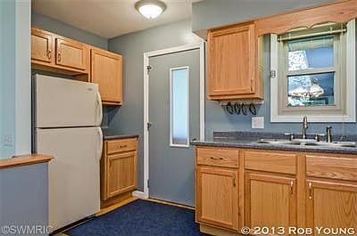 5th image of 7513 Pinegrove Dr