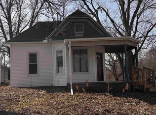 502 E 1st St, Maquon, IL 61458